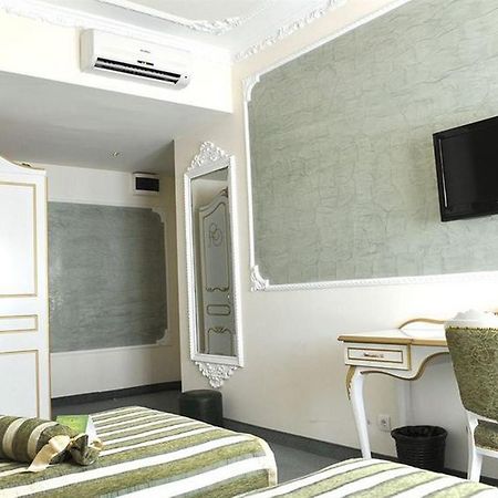 Queen'S Astoria Design Hotel Beograd Bagian luar foto