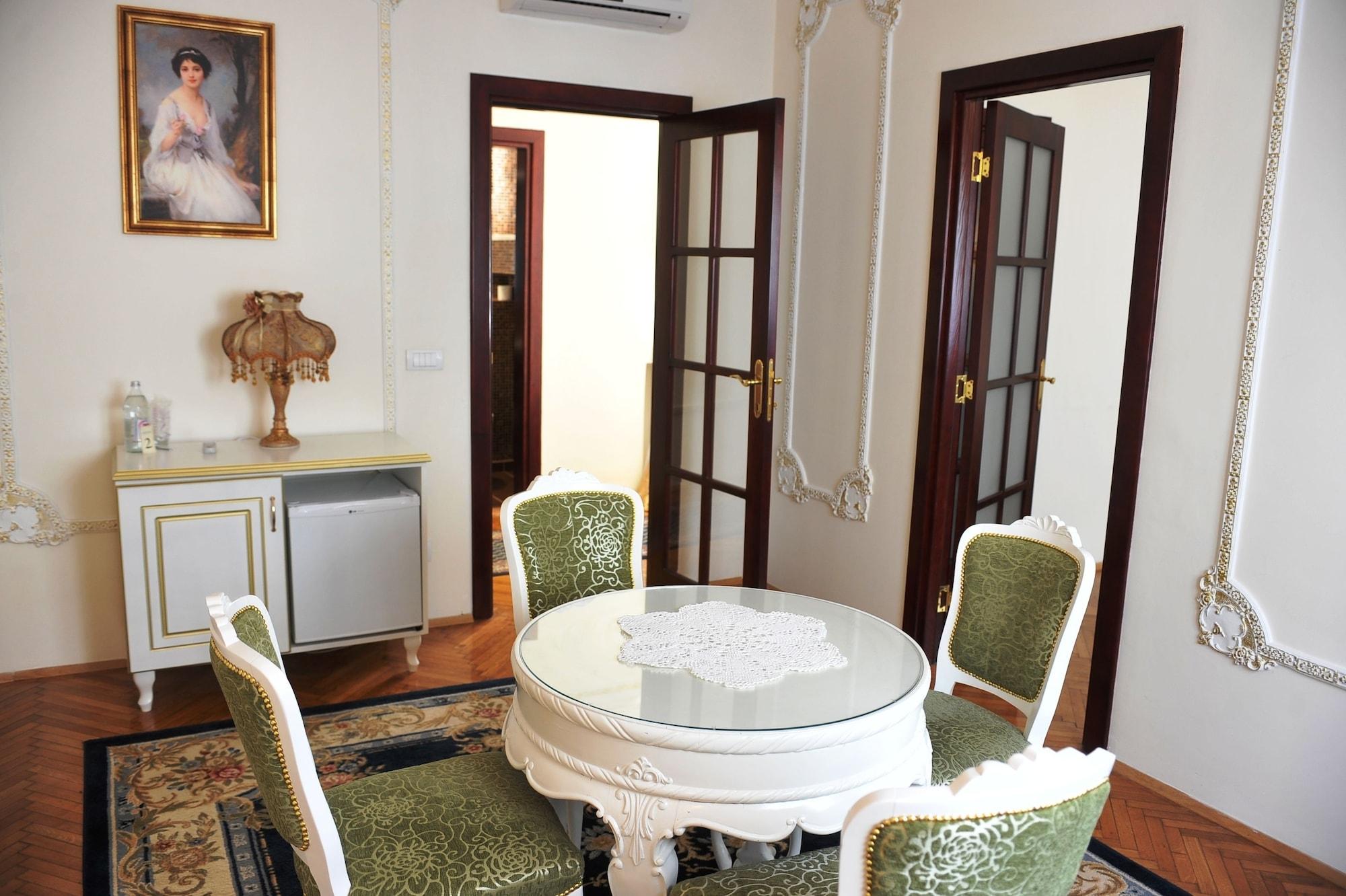 Queen'S Astoria Design Hotel Beograd Bagian luar foto