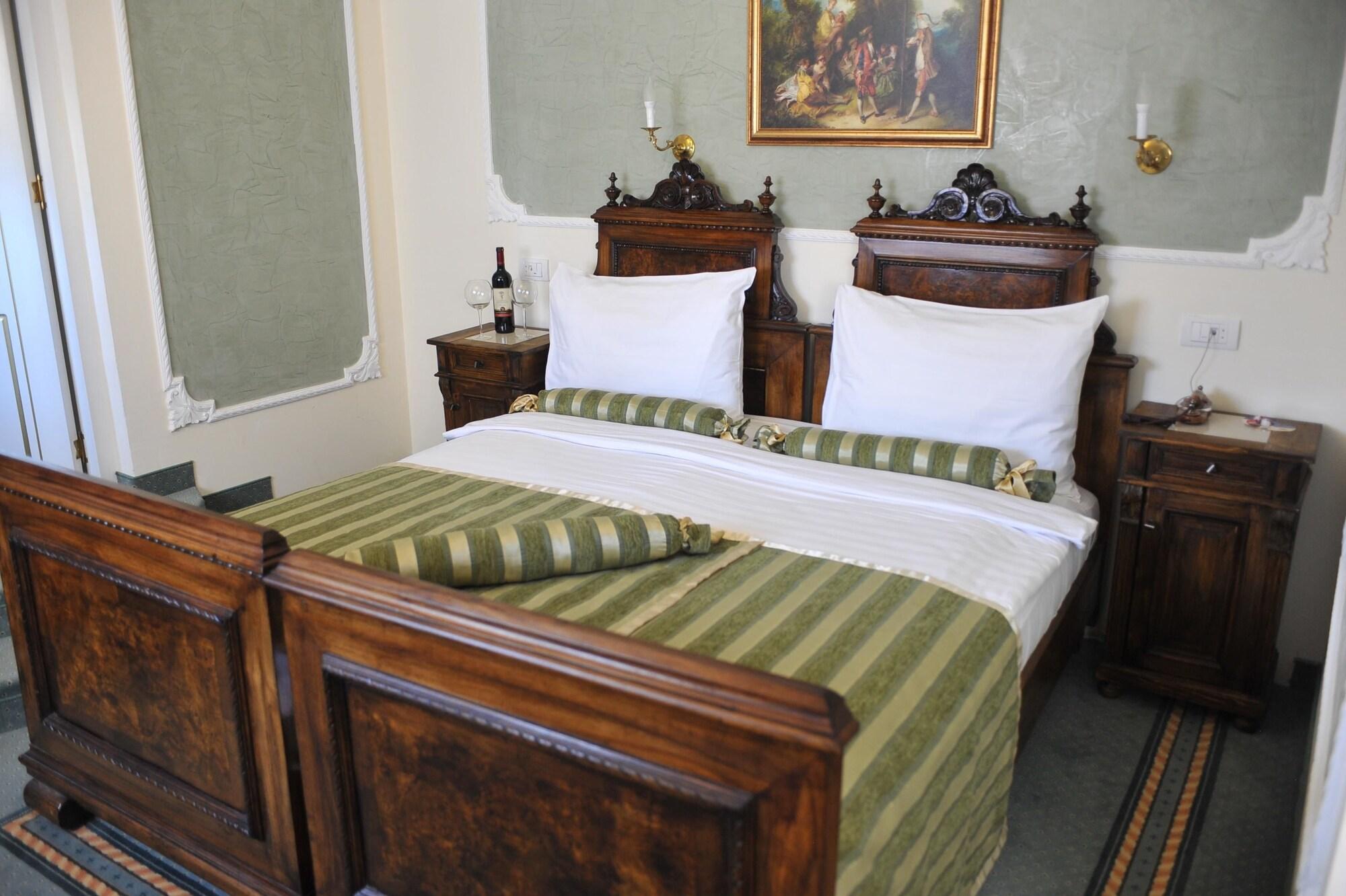 Queen'S Astoria Design Hotel Beograd Bagian luar foto