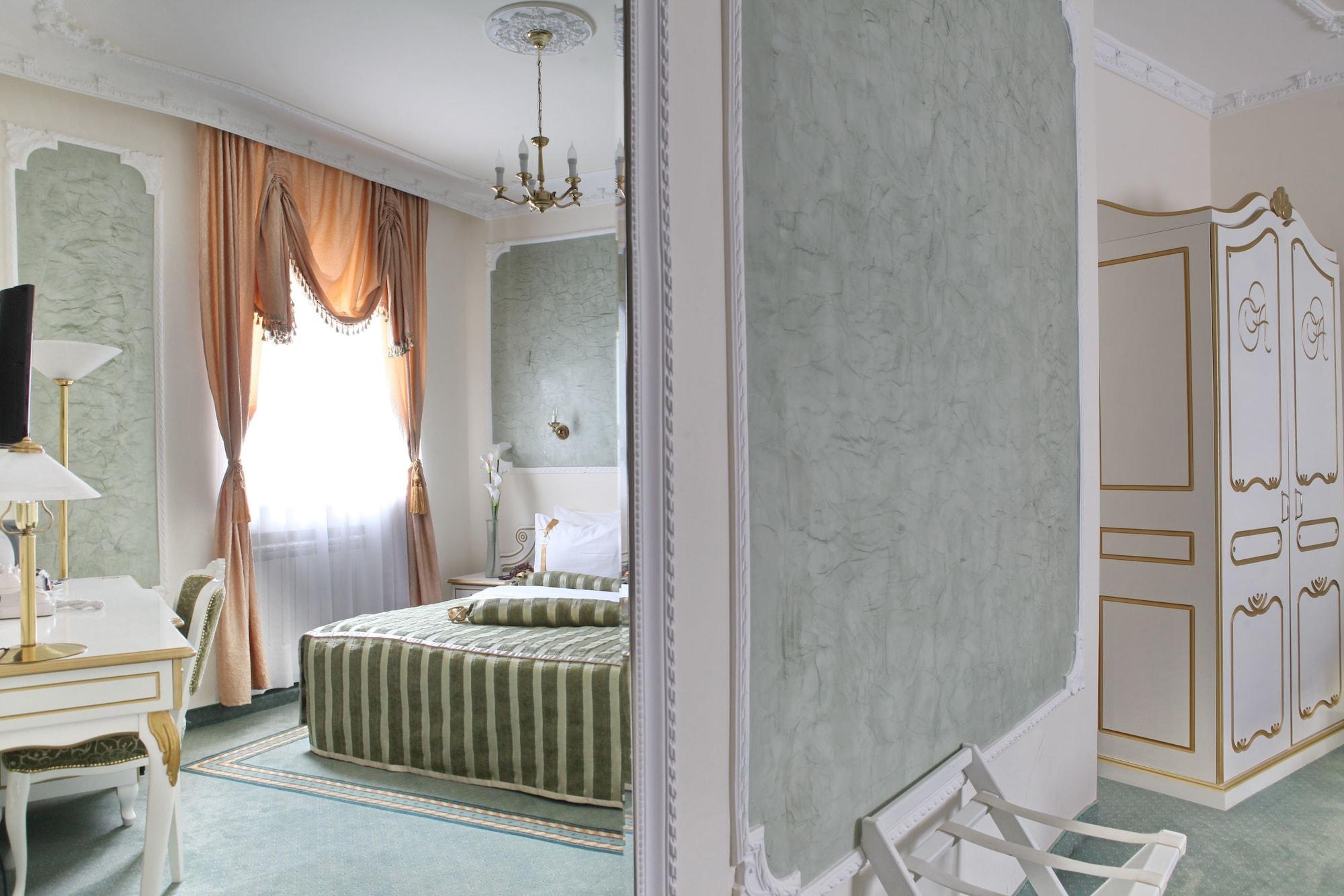 Queen'S Astoria Design Hotel Beograd Bagian luar foto