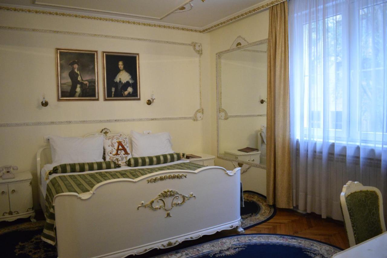 Queen'S Astoria Design Hotel Beograd Bagian luar foto