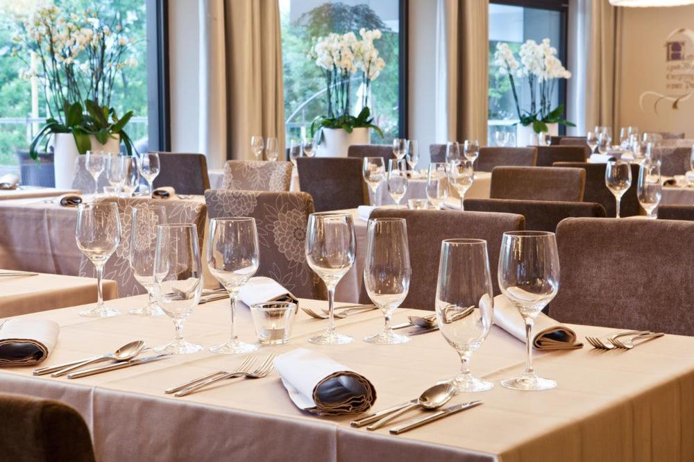 Queen'S Astoria Design Hotel Beograd Bagian luar foto