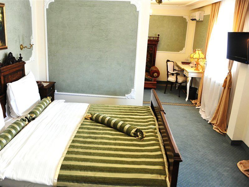 Queen'S Astoria Design Hotel Beograd Bagian luar foto