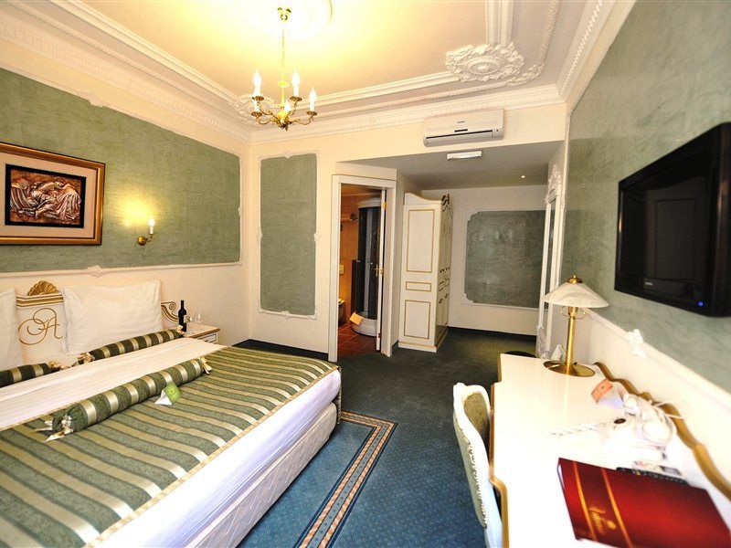 Queen'S Astoria Design Hotel Beograd Bagian luar foto